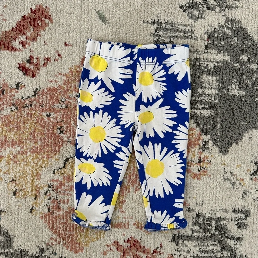 Carter’s Daisy Print Leggings 9 Months Baby Girl Like New Condition Never worn